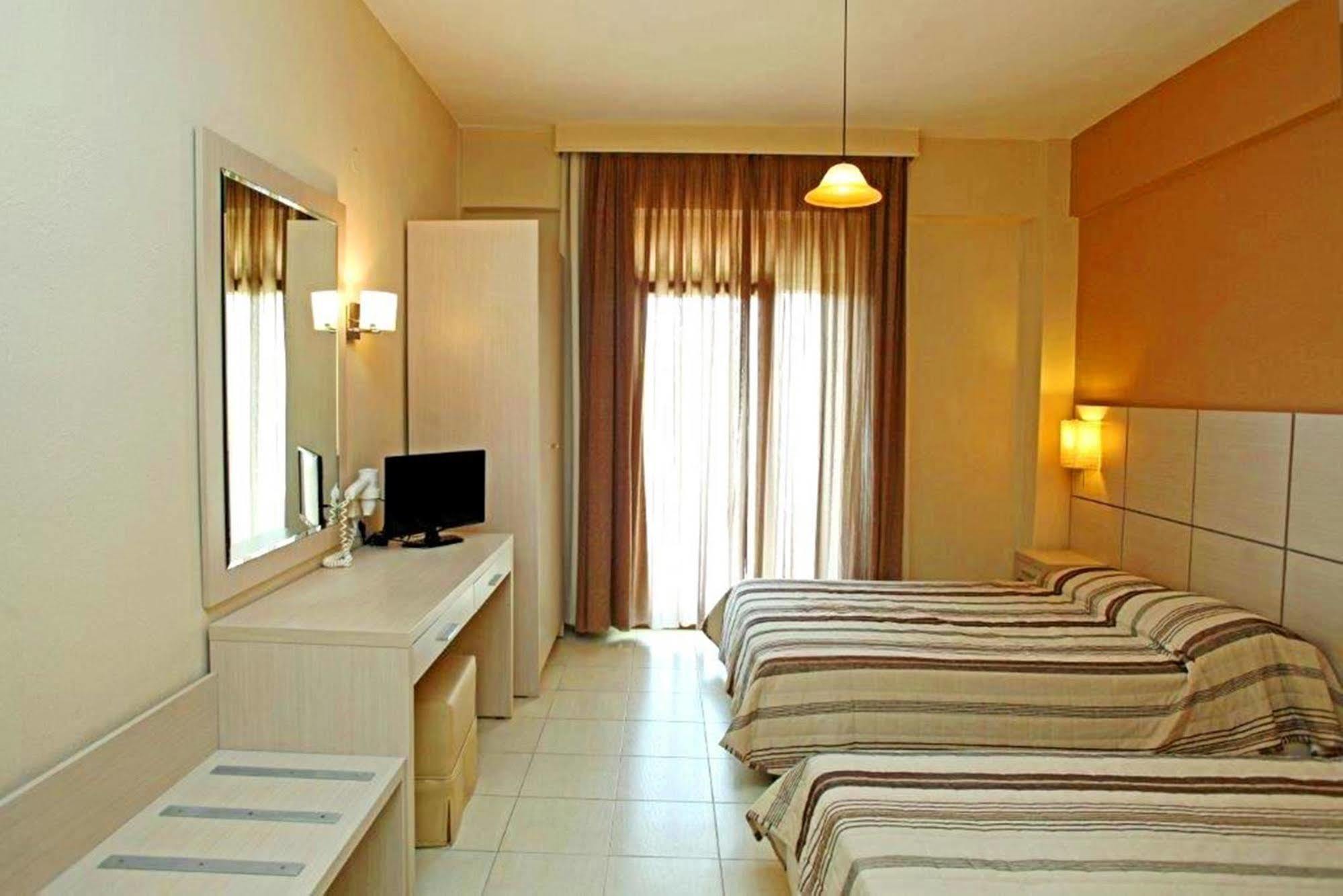 Aristotelis Hotel Фурка Экстерьер фото